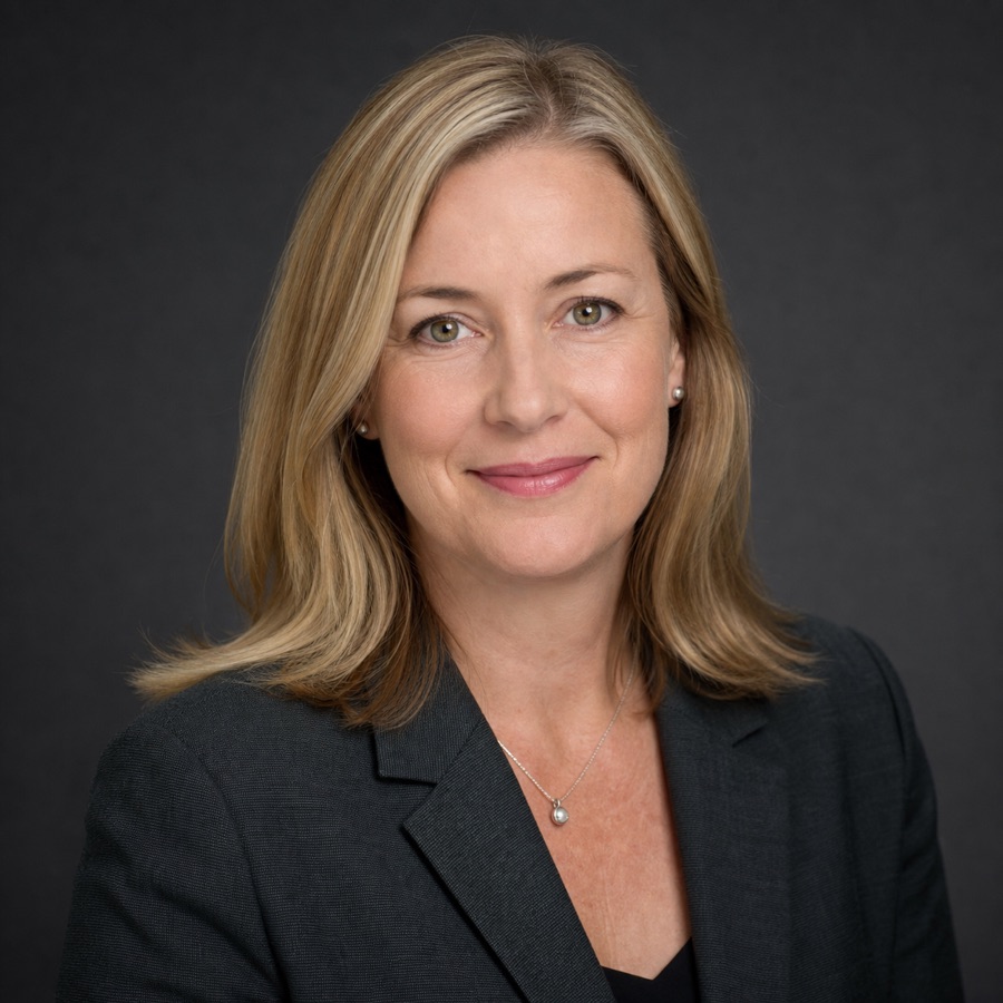 Portrait of Claire Donnelly, Senior Associate at LawyersAU